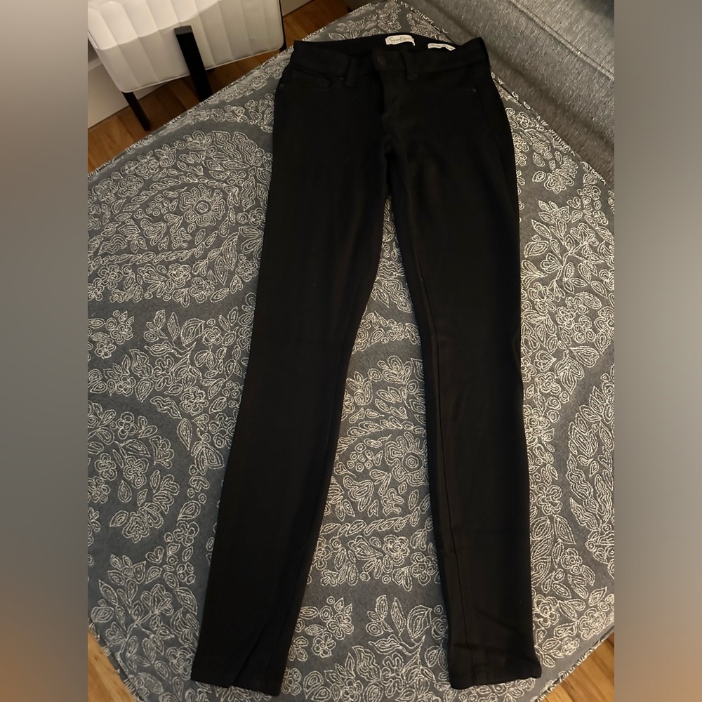 Jessica Simpson kiss me super skinny jeggings